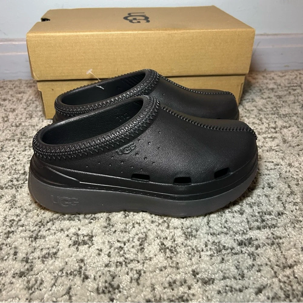 NWT Ugg Black Tasman Sport Slip-On Shoes Size 12 Girls